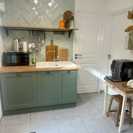 Maisonette * Saint-Parres-aux-Tertres